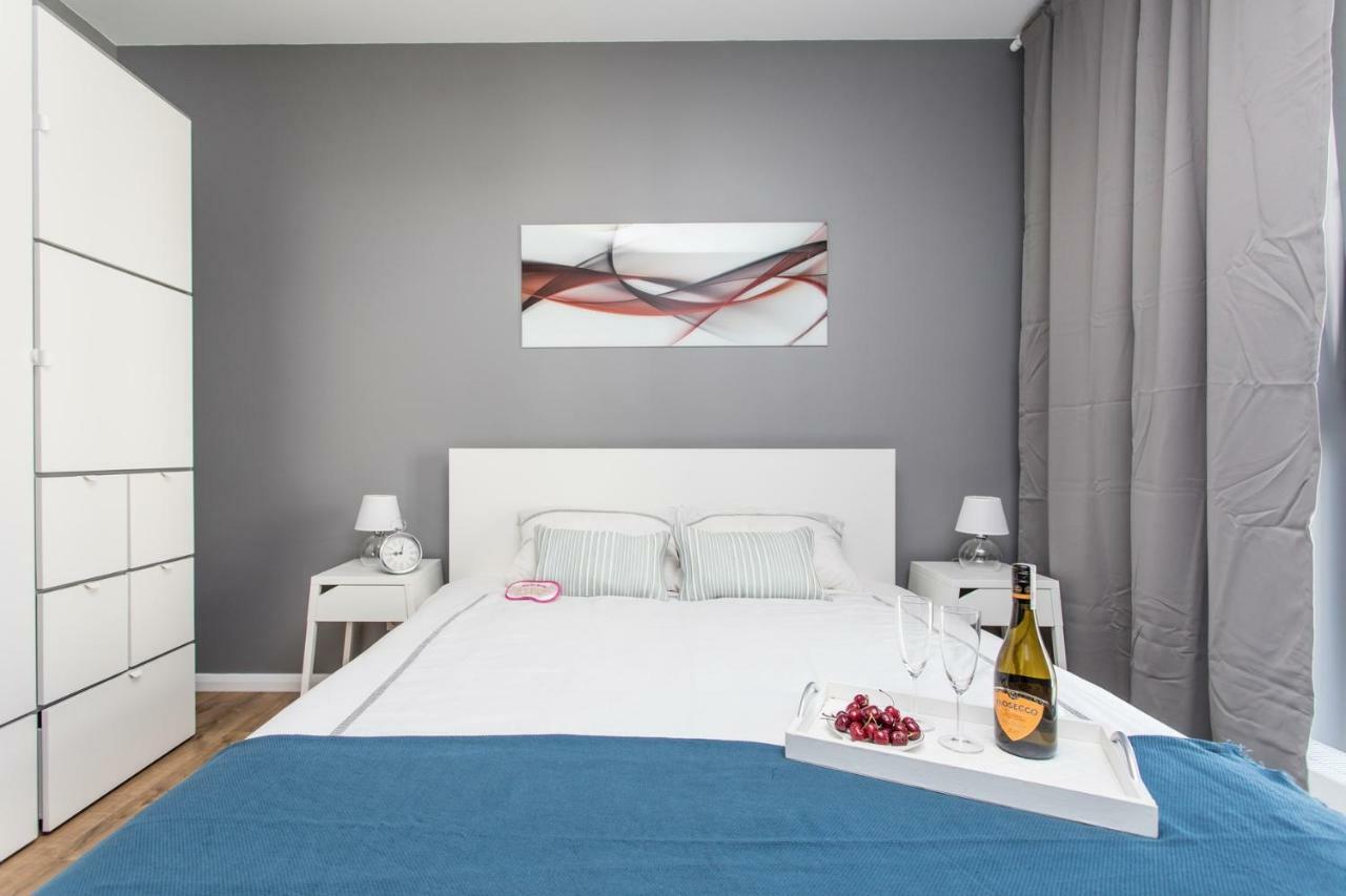 Seaside Beach 150M Do Plazy - Parking - Praia Apartments - Polsat Ergo Arena Plus Gdansk Exterior photo